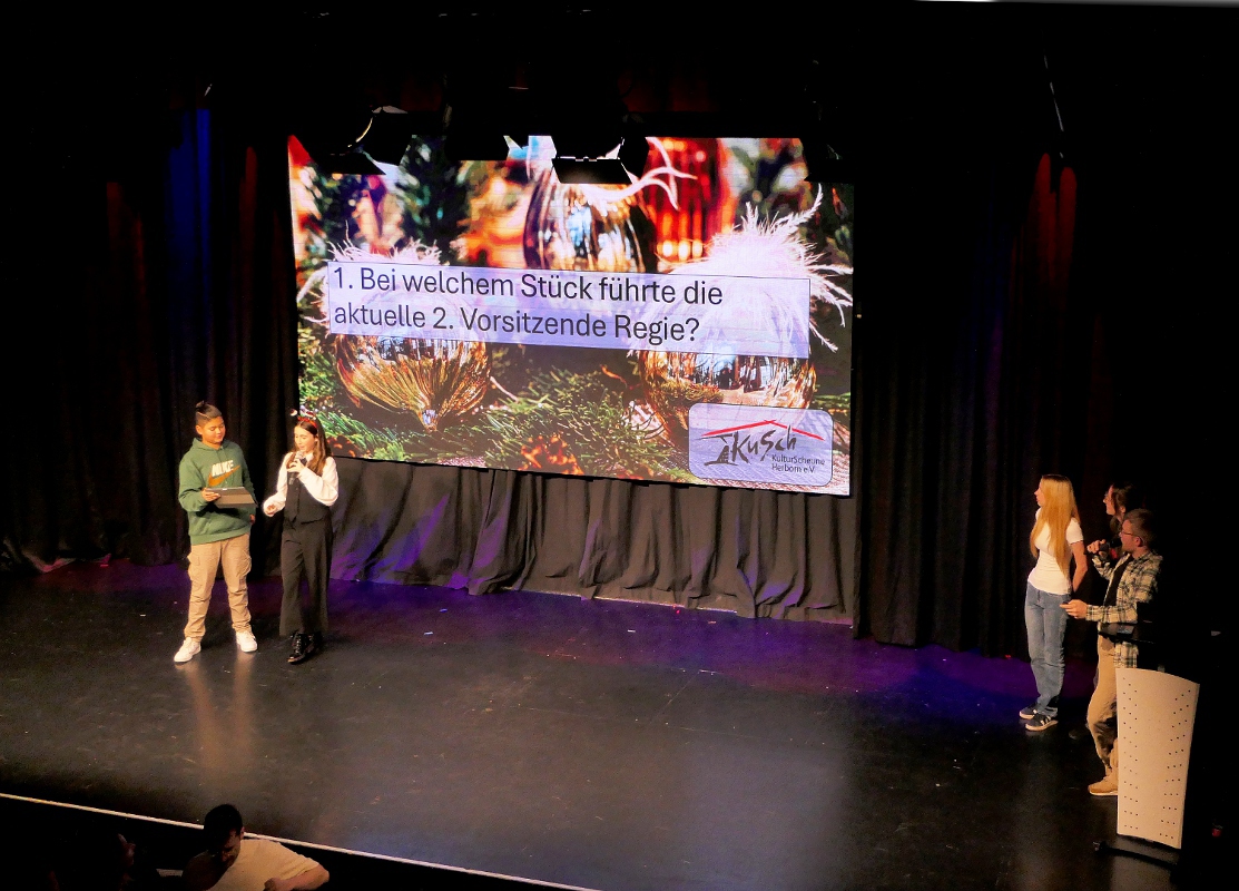 Party bis um 4.45 Uhr! Party bis um 4.45 Uhr!