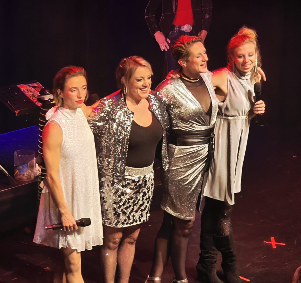 Musikalische Zeitreise in die Neunziger Musikalische Zeitreise in die Neunziger