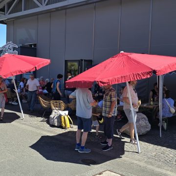 Entspanntes Vereins-Grillfest